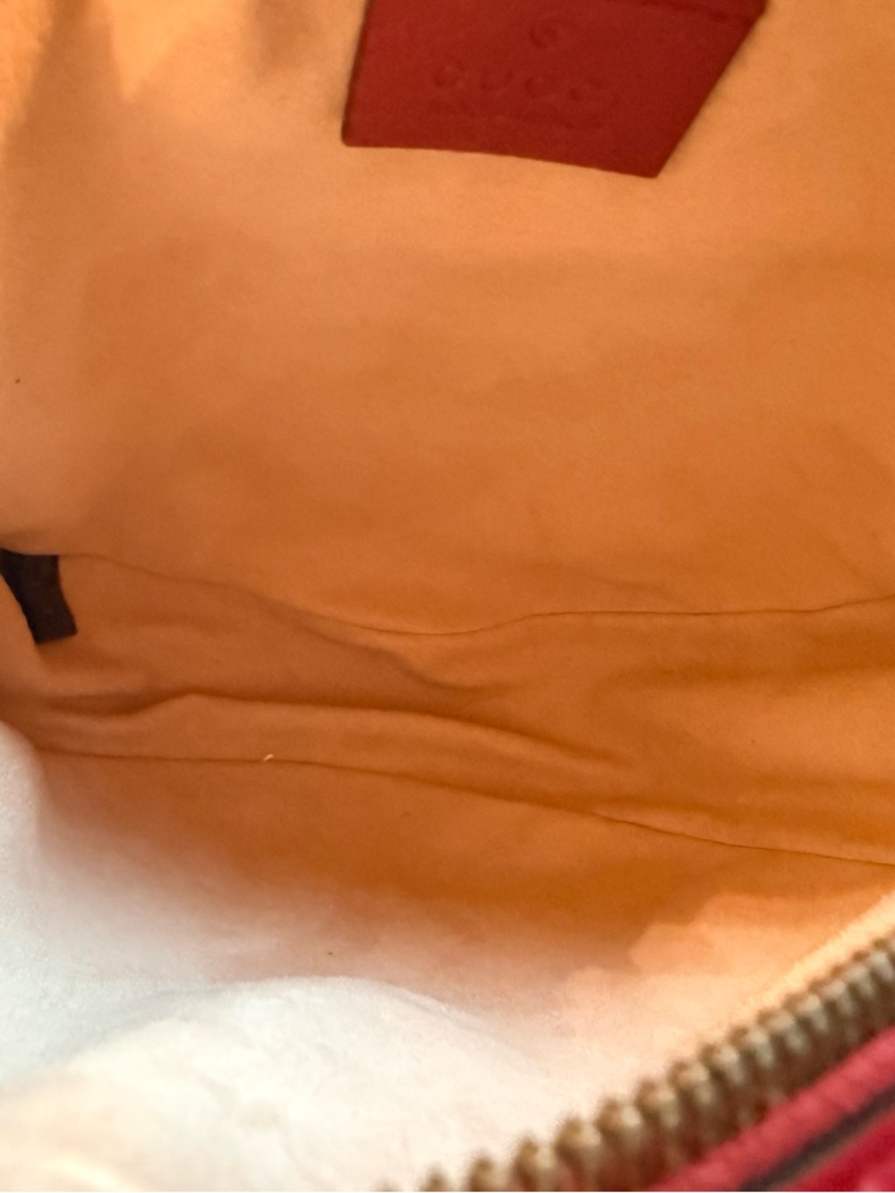 Gucci GG Marmont Round Crossbody in Red Matelassé Leather - Picture 8 of 14